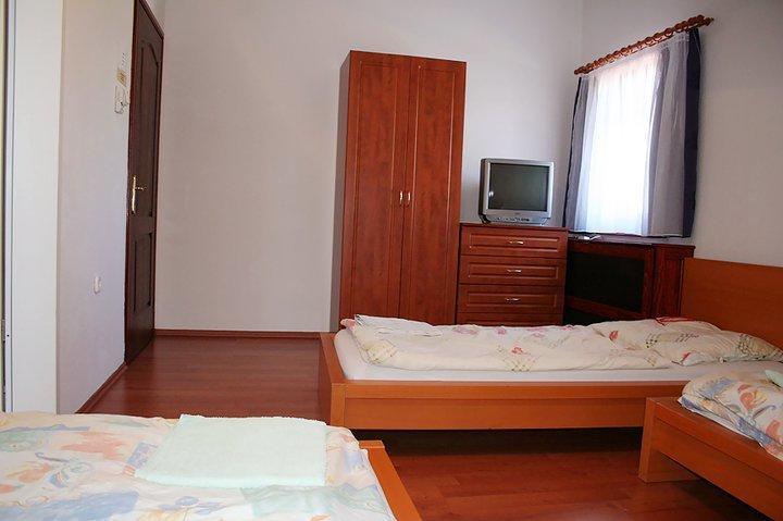 Santos Etterem Es Panzio Bed & Breakfast Palotas Стая снимка